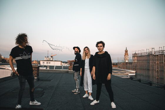 AERA TIRET: Augsburger Live-DJ-Setup erobern die deutschen Elektrocharts